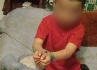 Padres castigaban a menor de 3 años por inquieto , Atado a una Cama