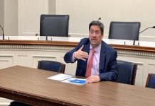 Francisco Santos niega vínculos con los paras como lo aseguró Mancuso