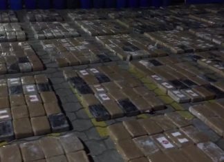 ARMADAS DE COLOMBIA Y ECUADOR INCAUTA 2.4 TONELADAS DE COCAÍNA PERTENECIENTES A LAS GUERRILLAS UNIDAS DEL PACÍFICO