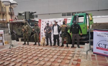 Ejército Nacional y Fiscalía incautan más de 300 kilogramos de clorhidrato de cocaína en el Cauca