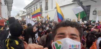 POR ESTAR PROTESTANTO, VERDADERAMENTE VALE LA PENA  MORIR!!